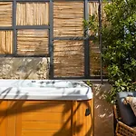 Dimitra - Saint Nikolas Retreat Villa
