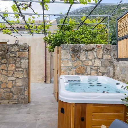 Dimitra - Saint Nikolas Retreat Villa *